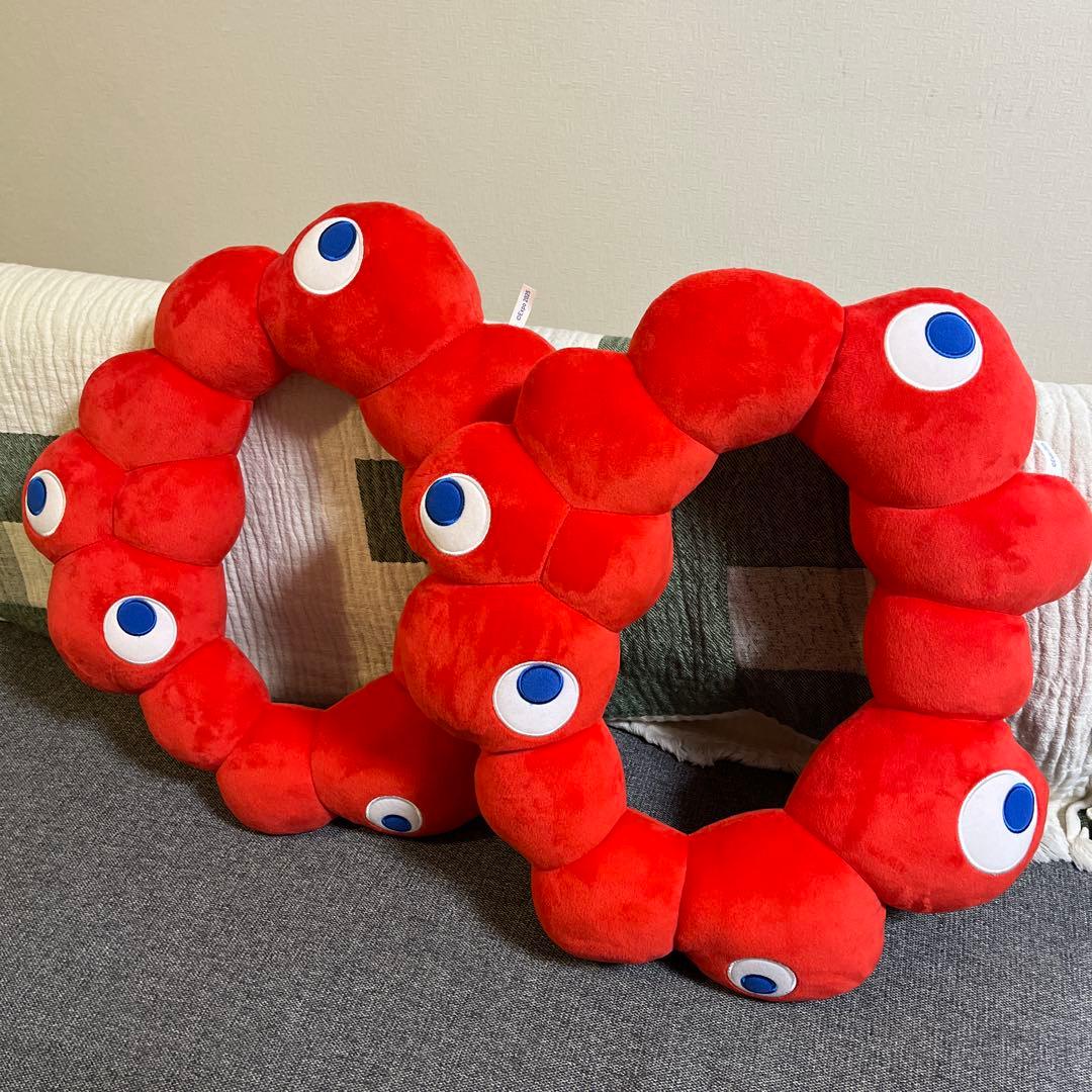 ミャクミャク なりきりクッション ぬいぐるみ 顔はめ 2個 - メルカリ