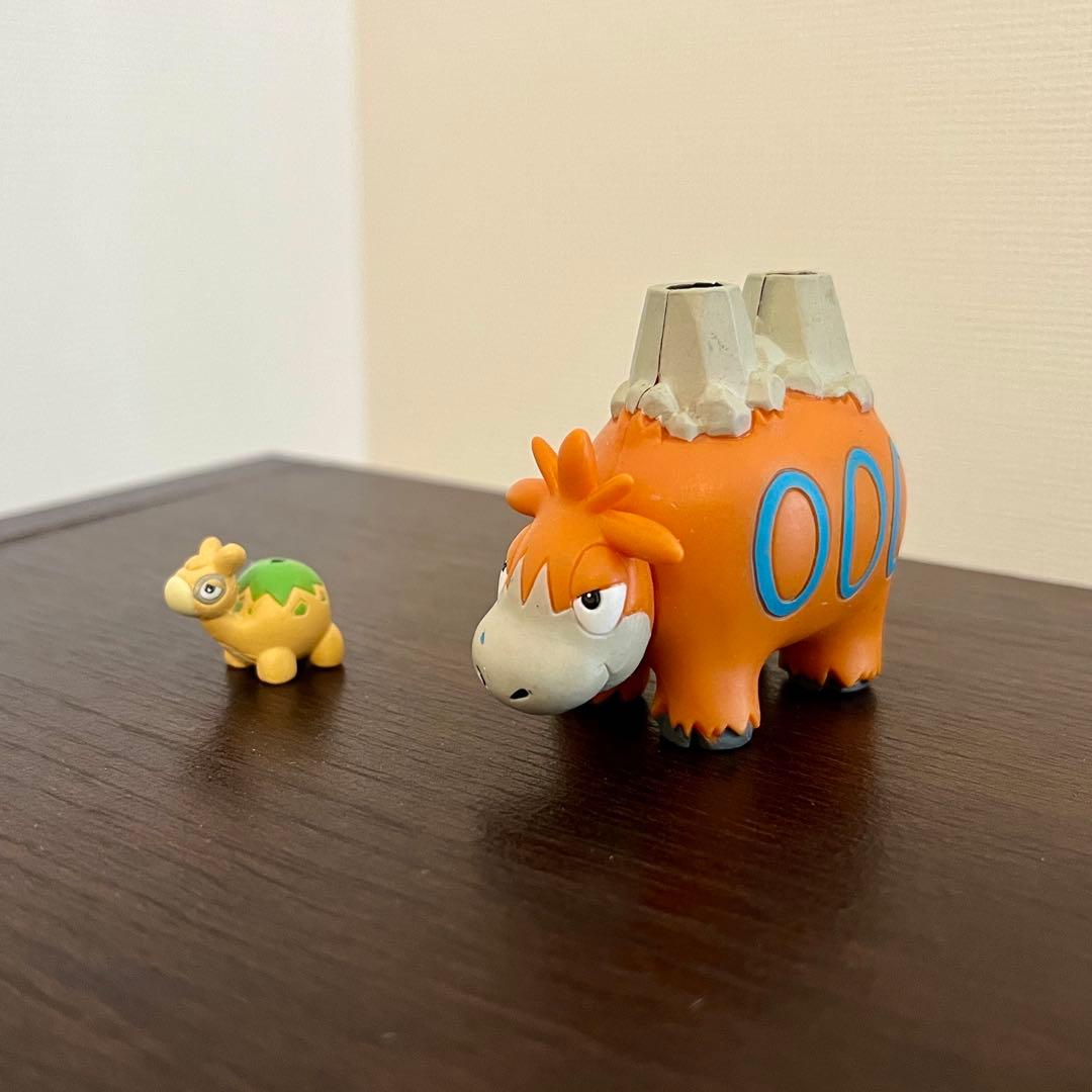 フィギュア 立体ポケモン図鑑 当時物 ドンメル バクーダ 進化ライン