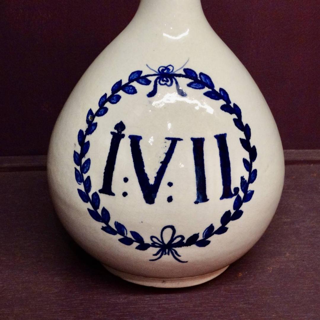 ☆伊万里 古伊万里 IVIL 白/紺 花瓶 保存食入れ 古い - メルカリ