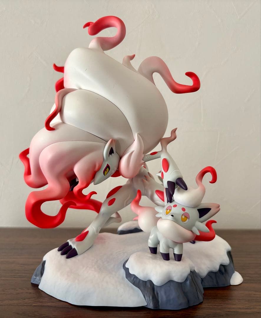 ポケモンセンター オリジナル フィギュア ヒスイゾロア ヒスイゾロアーク ポケモンセンターオリジナル フィギュア ヒスイゾロア＆ヒスイ