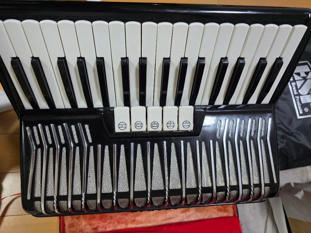 YAMAHA ヤマハ最高級モデル　ヴィンテージ　アコーディオン　３４鍵８０ベース Yahoo!オークション -「yamaha ヤマハ 80」(アコーディオン) (鍵盤楽器