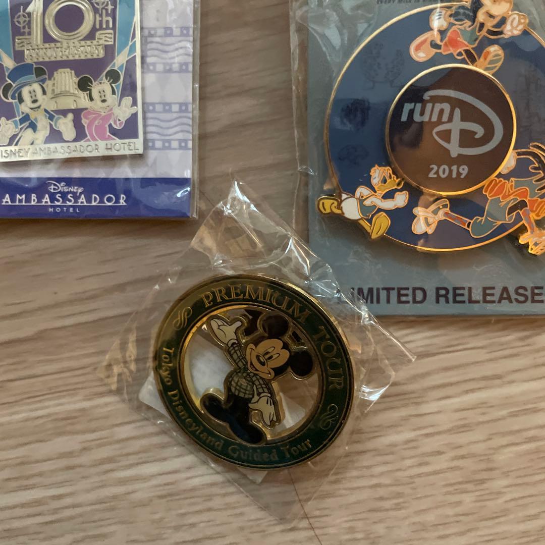 ディズニー プレミア 非売品ピンバッジ - メルカリ