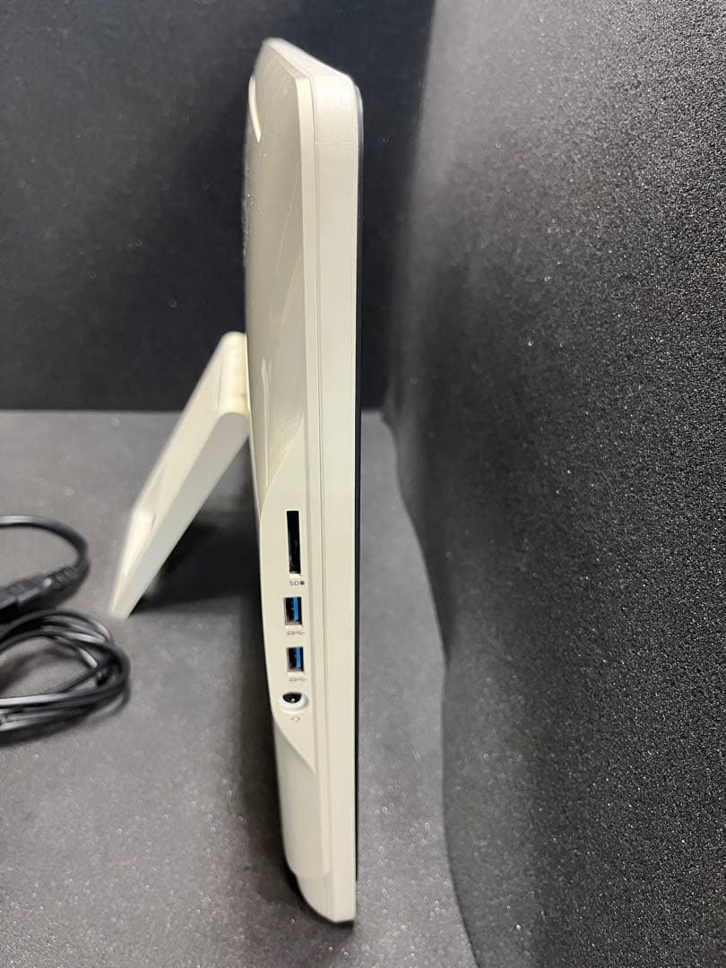 SSD500GB&BDドライブ搭載！DELL Inspiron 22 3263 - メルカリ