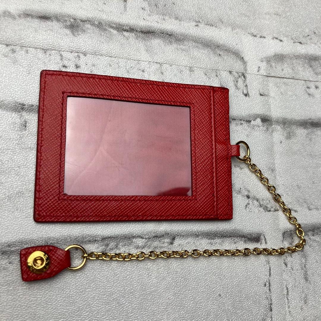 美品】PRADA プラダ☆カードケース レッド チェーン付 サフィアーノ