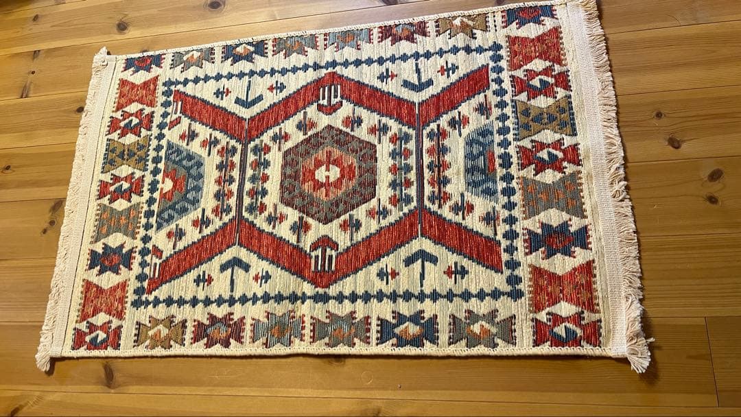 アルバニア産　90×57.5cm トライバルラグ　キリム　新品