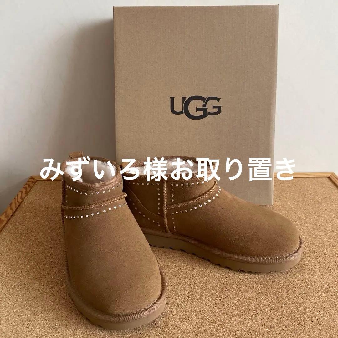 UGG ムートンブーツ ブラウン スタッズ付き新品、未使用 - メルカリ
