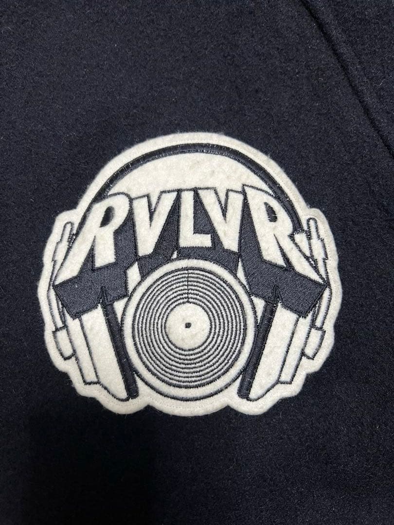 revolver リボルバー スタジャン M ネイビー/ホワイト - メルカリ