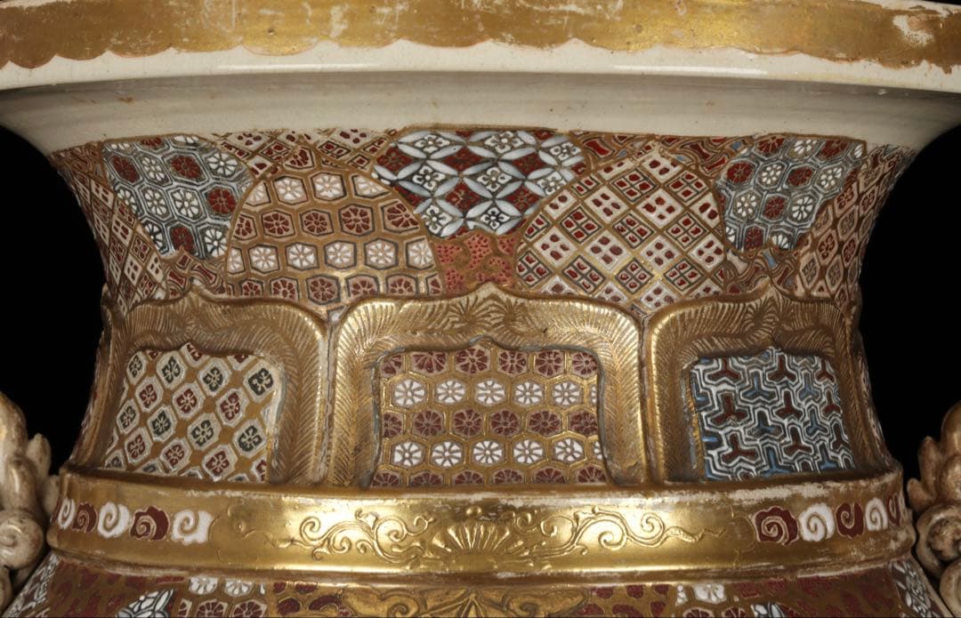 極上薩摩焼】特大金襴手色絵賢人図獅子摘蓋獅 香炉 飾壺 時代