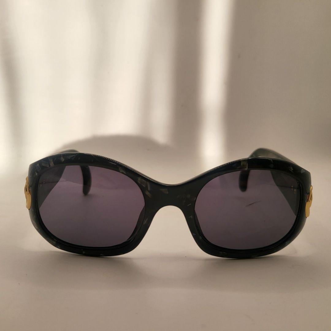 Christian Dior ロゴ サングラス ブラック太フレーム 上品 高級感