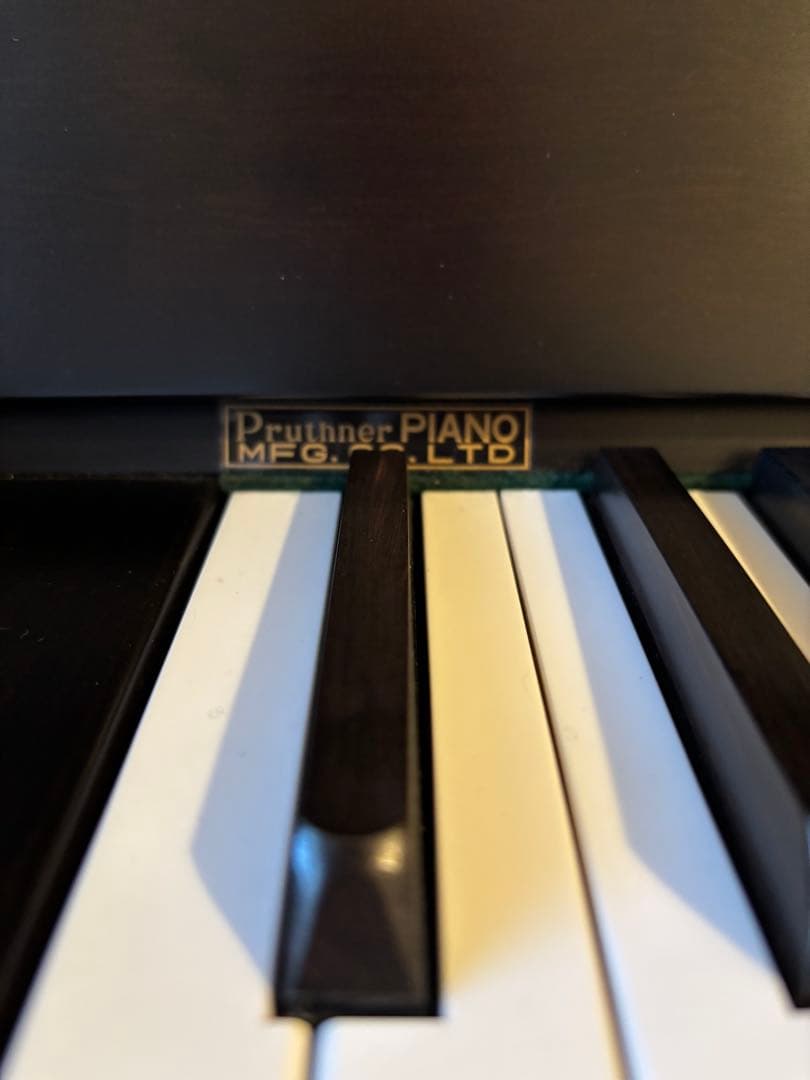 Prutner製アップライトピアノ MP700 - メルカリ