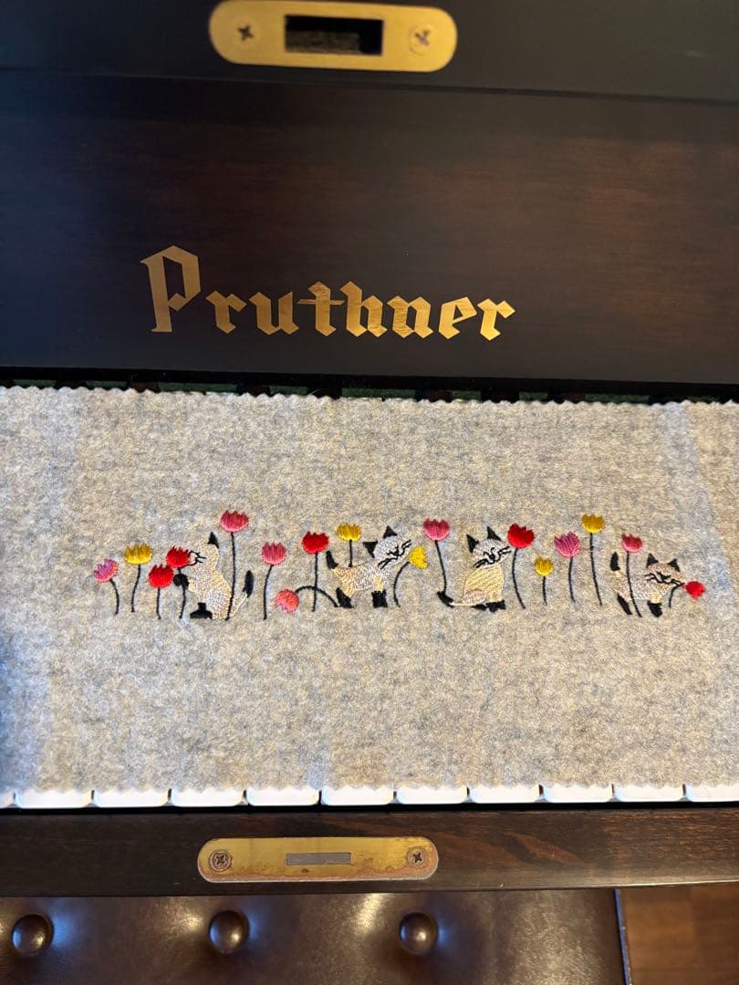 Prutner製アップライトピアノ MP700 - メルカリ
