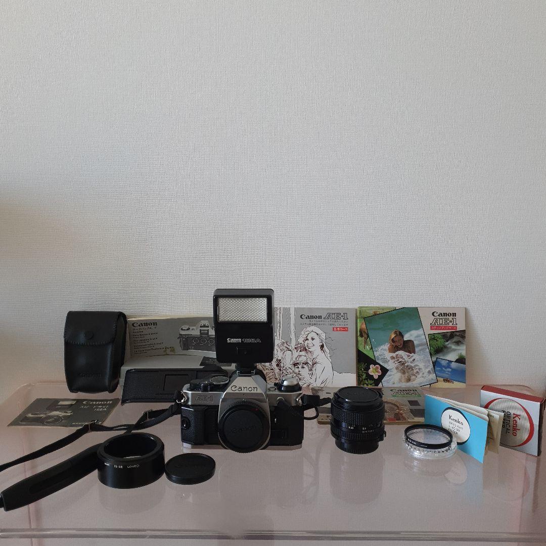 キャノン AE-1 FD 50mm F 1.4 スピードライト データバックA キャノン AE-1 FD 50mm F 1.4 スピードライト データバックA CLA'd