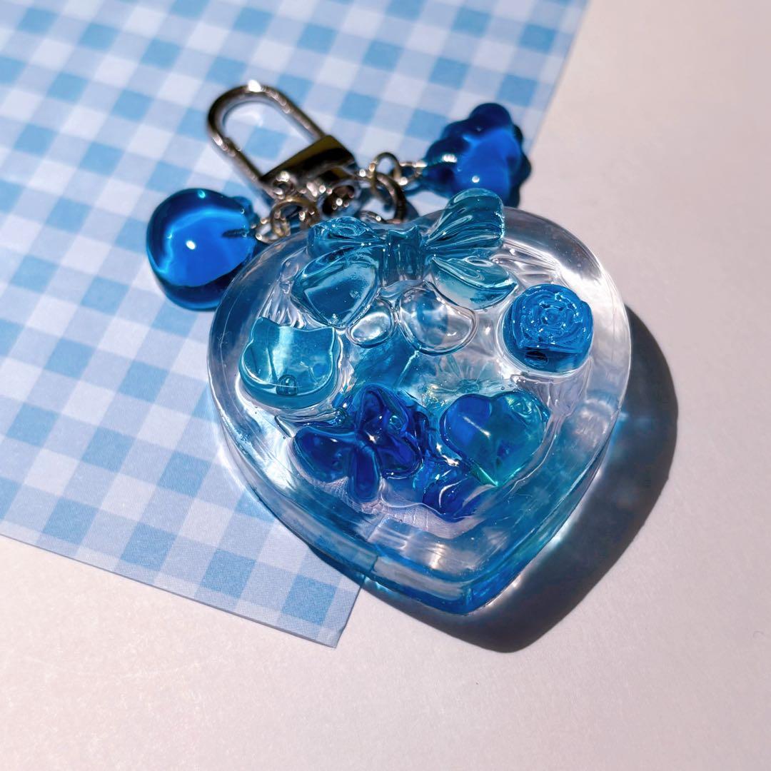 レジン ハンドメイドキーホルダー ハートシェイカー うるちゅる ブルー