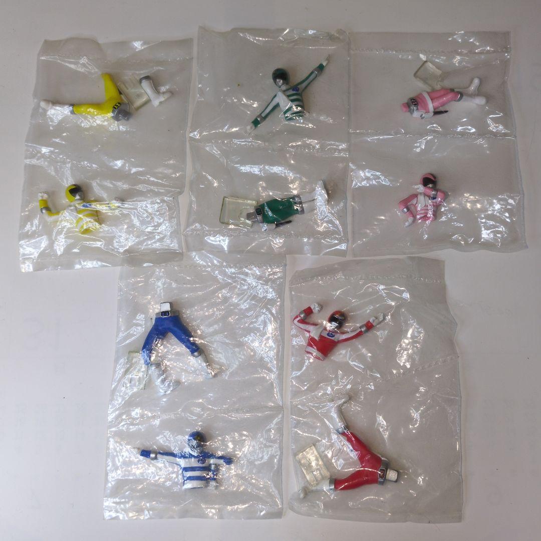 キャラエッグ　スーパー戦隊【電子戦隊デンジマン】５種セット 人数分のデンジパンチやバットなど豊富なオプションが付属！食玩