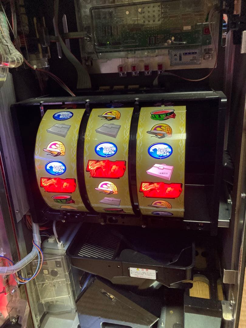 ベルコ 鬼浜爆走紅蓮隊 愛 5.5号機 コイン不要機付き