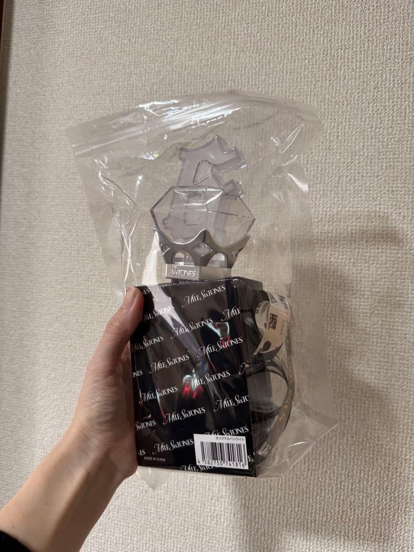 銀テープ付き MILESixTONES ペンライトSixTONES 動作確認済 - メルカリ