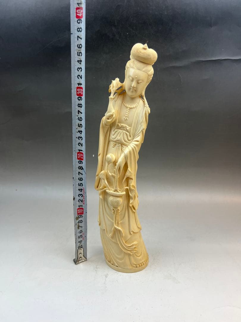 ［美品］女像 極上白象　1100g置物　送料込み