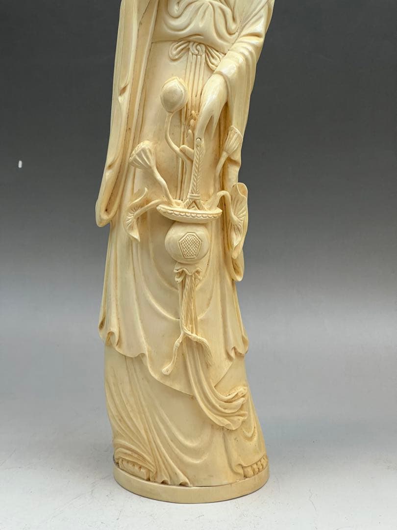 ［美品］女像 極上白象　1100g置物　送料込み