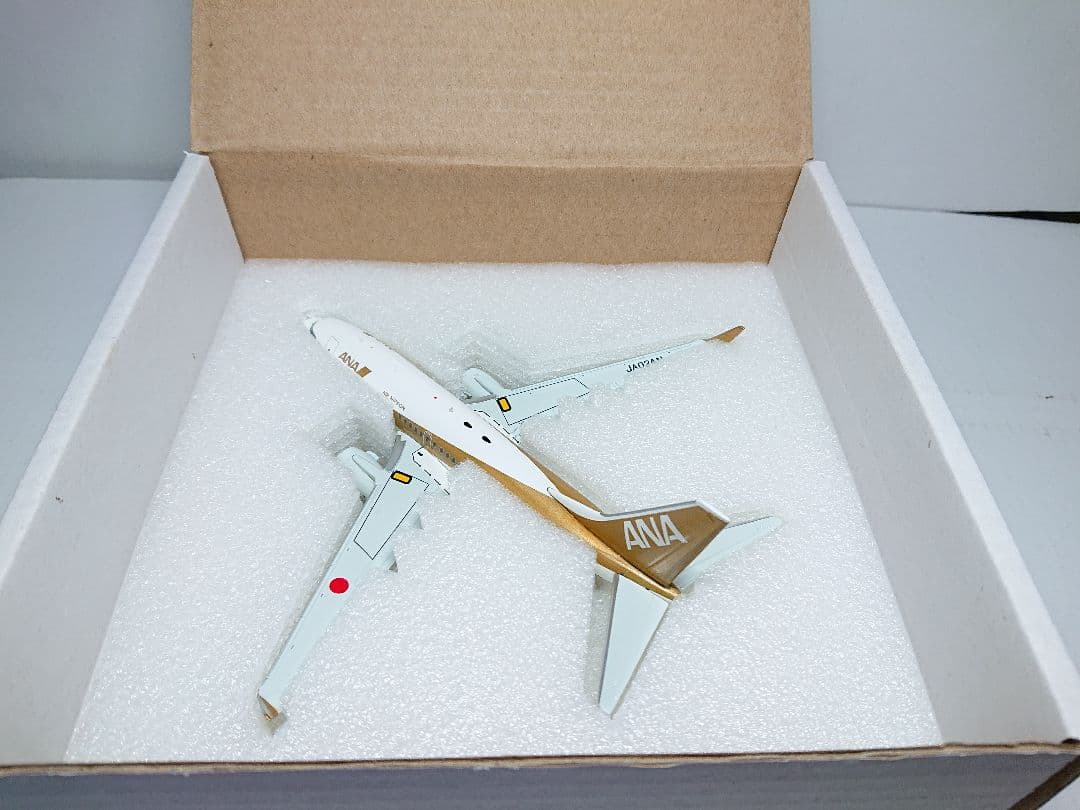 JC WINGS 1/200 B737-781 ANA ゴールドジェット - メルカリ