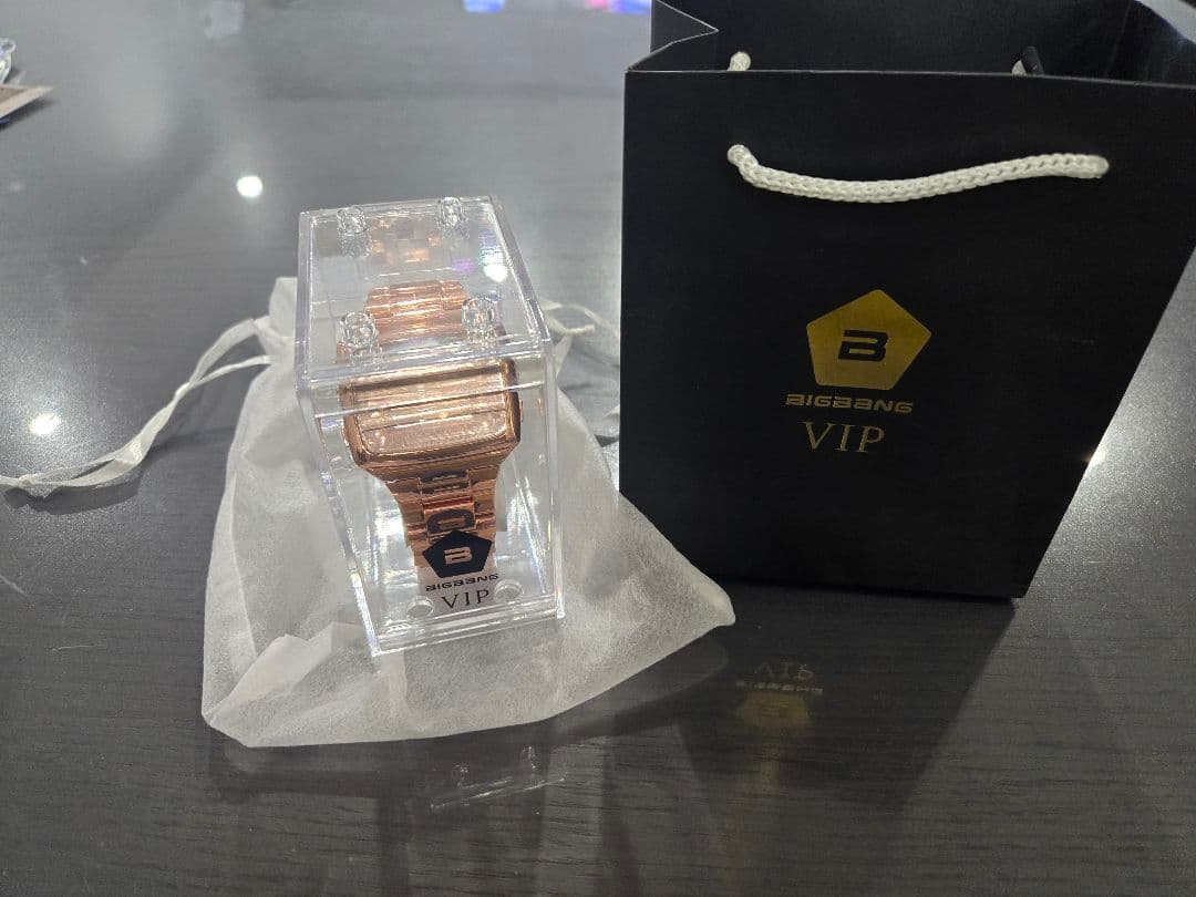 BIGBANG ALIVETOUR 2012 VIPシート特典 腕時計 - メルカリ