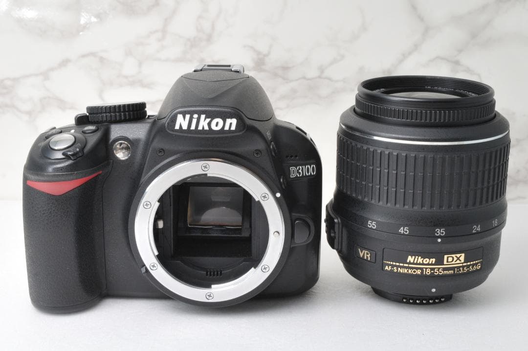ショット数少なめ Nikon D3100⭐️スマホ転送 一眼レフカメラ 動作品