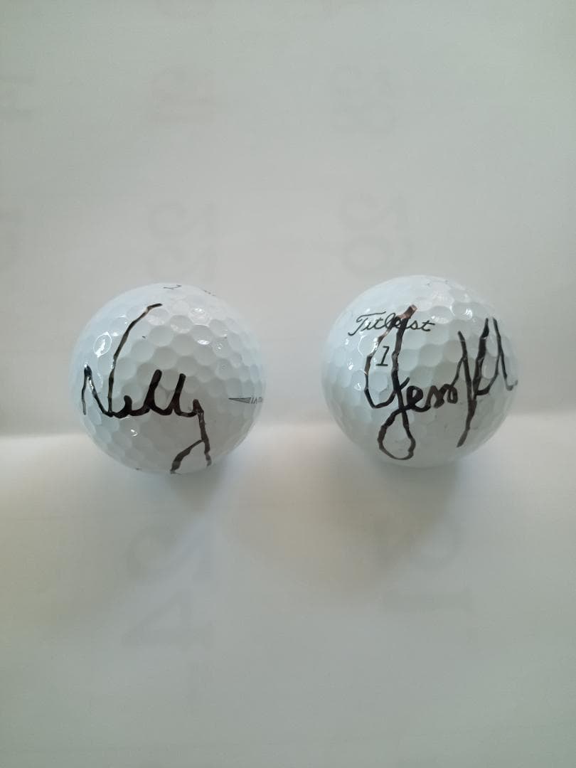 ネリーコルダ、ジェシカコルダ サインボール - メルカリ
