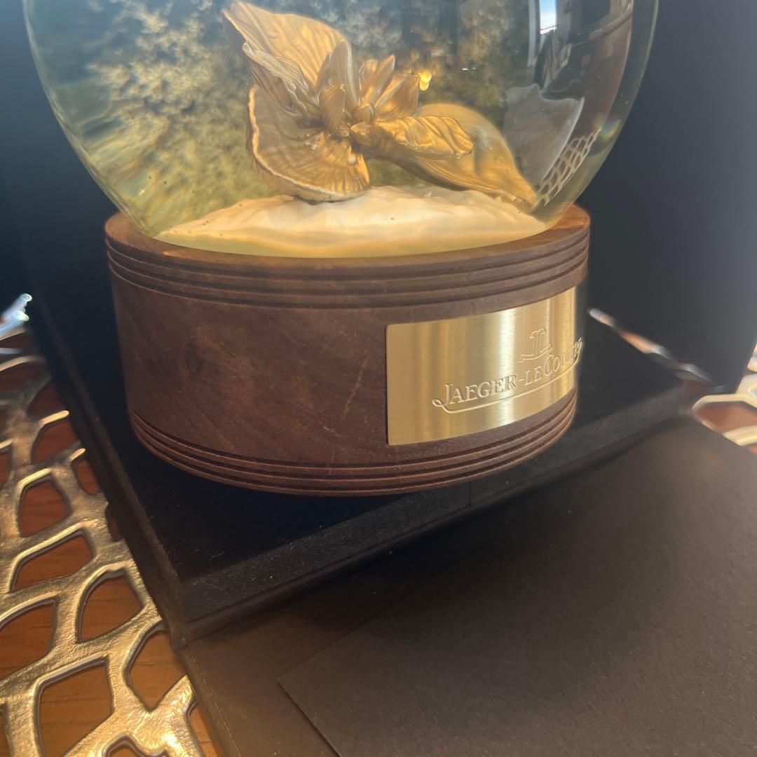 ジャガールクルト スノードーム - メルカリ