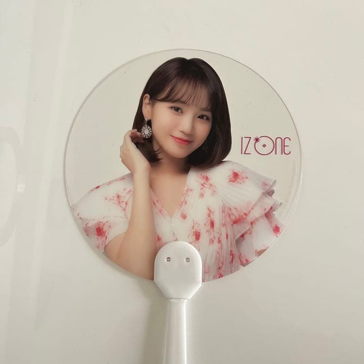IZ*ONE チェウォン うちわ ルセラフィム アイズワン 公式 日本 - メルカリ