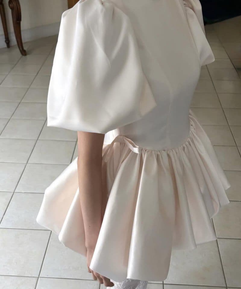 トリートユアセルフ サテンバルーンペプラムミニワンピース ピンク