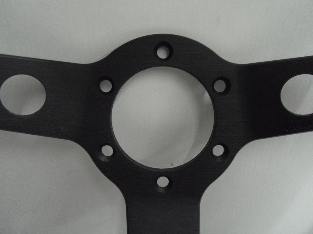 未使用】momo ステアリング ZHC-SWM026 レザーブラック タグ付き