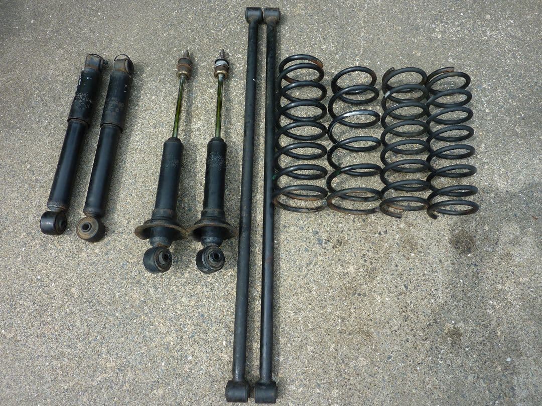 ジムニー JA22W 足回り サス ショック ラテラル 一式 カヤバ トキコ KYB ジムニー JA12C JA12V JA12W JA22W フロントショックアブソーバー