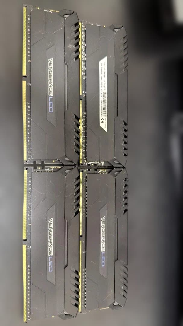 メモリー Corsair Vengeance Blue LED DDR4 3000MHz Amazon | CORSAIR Vengeance Blue LED DDR4 3000Mhz 32GB (8GBx4