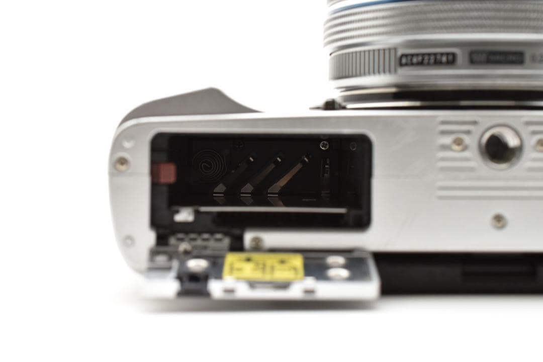 デジタルカメラ OLYMPUS PEN E-P7+14-42mm F3.5-5.6 #2570