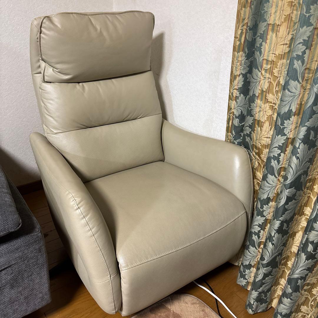 Shige⭐︎ニトリ 電動リクライニングチェアLE01-2 ヒーター&送風 ニトリ（NITORI） 電動リクライニングパーソナルチェア2台セット(LE01