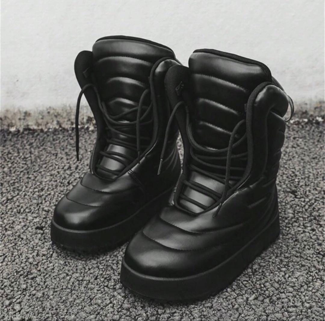 yaz 着用似 Opium Pluto lunar black boots - メルカリ