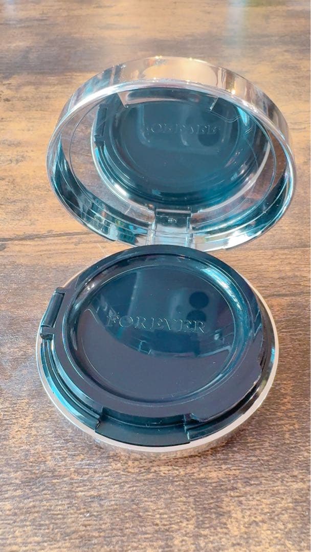 ディオールスキン フォーエヴァー イドラ グロウ クッション ケース