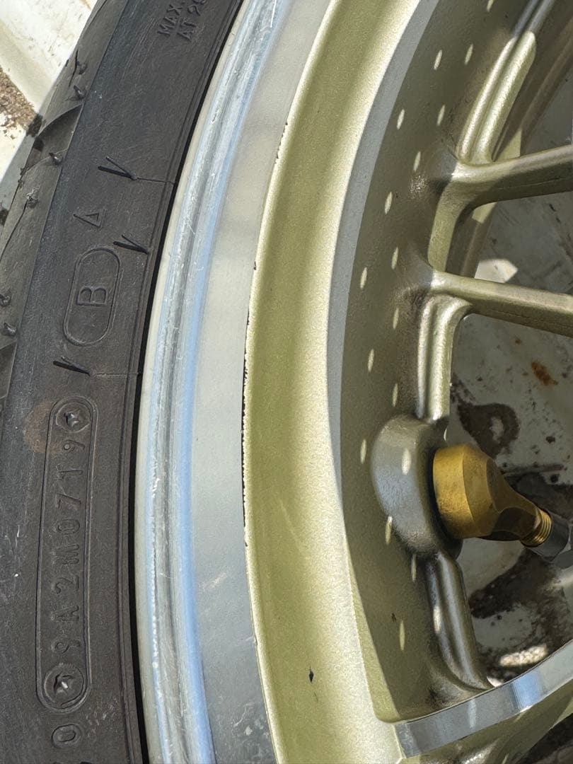 z900RSホイール 前後セット 純正業者塗装品 ゴールド - メルカリ