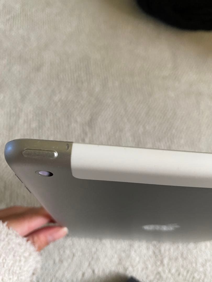 iPad 第6世代 32ギガ キャリアKDDI