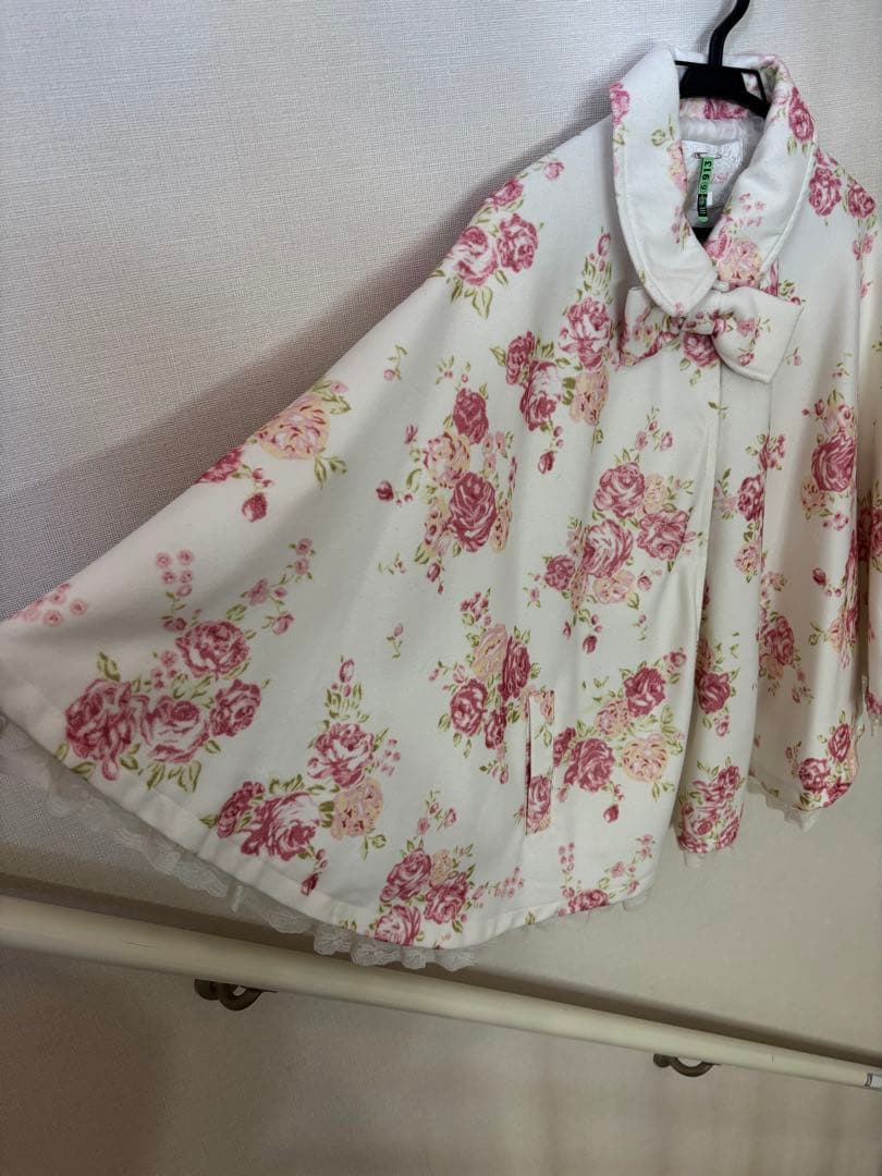 フラワー柄リボン付きポンチョ