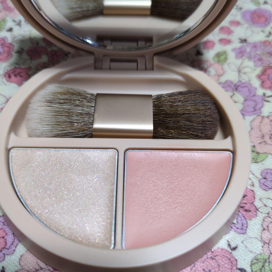 ブリリアージュ オーセンティックウーマン エフォートレスシック色白肌20