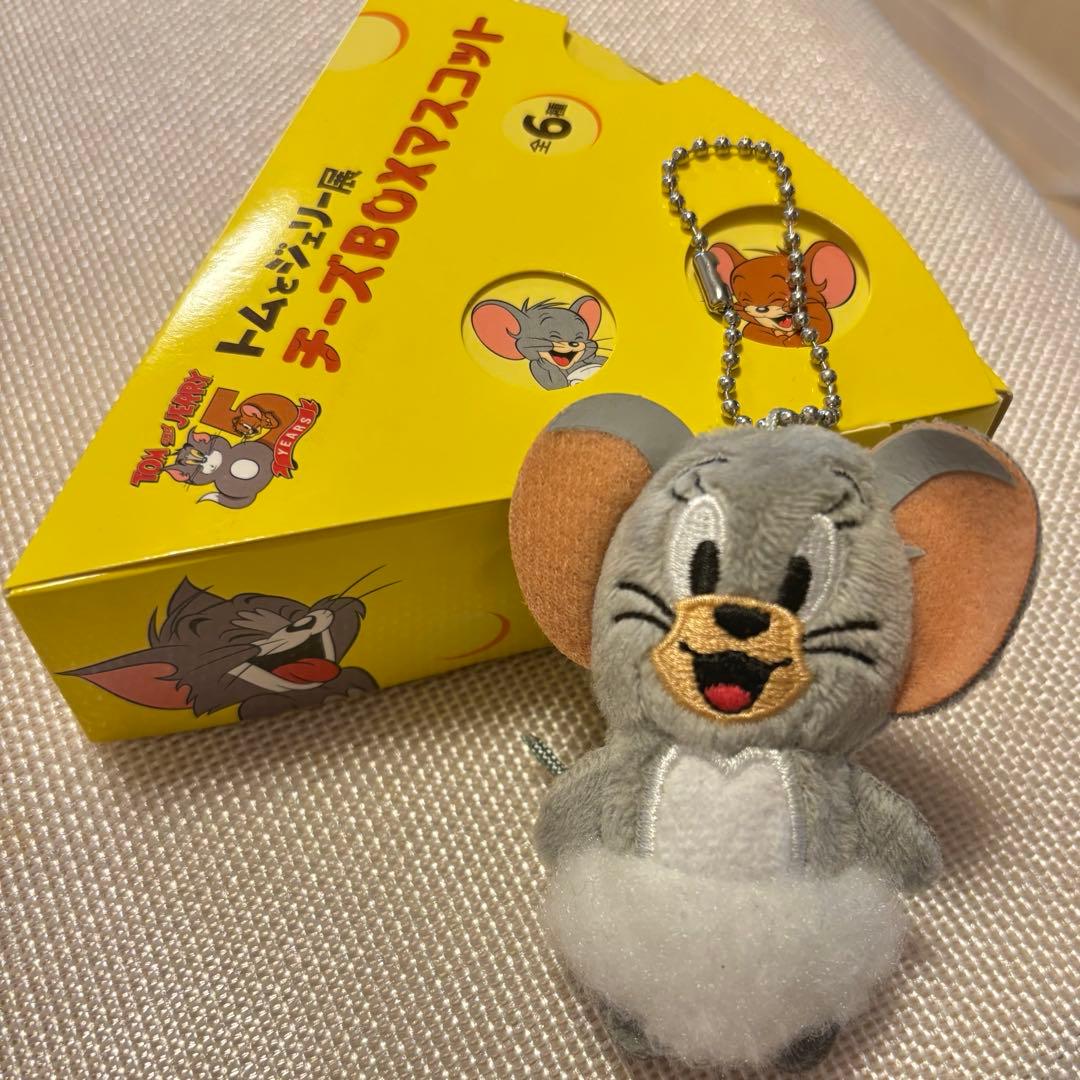 トムとジェリー展 チーズBOXマスコット タフィー - メルカリ