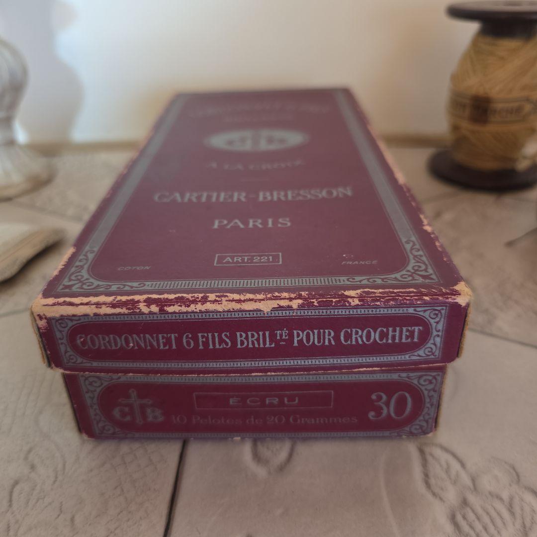 専用となります フランスアンティーク 糸箱 デットストック糸付き 裁縫