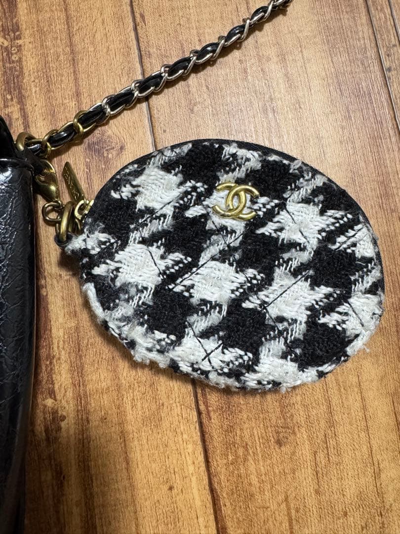 24時間以内発送 CHANEL ノベルティキルティング スマホ ショルダー