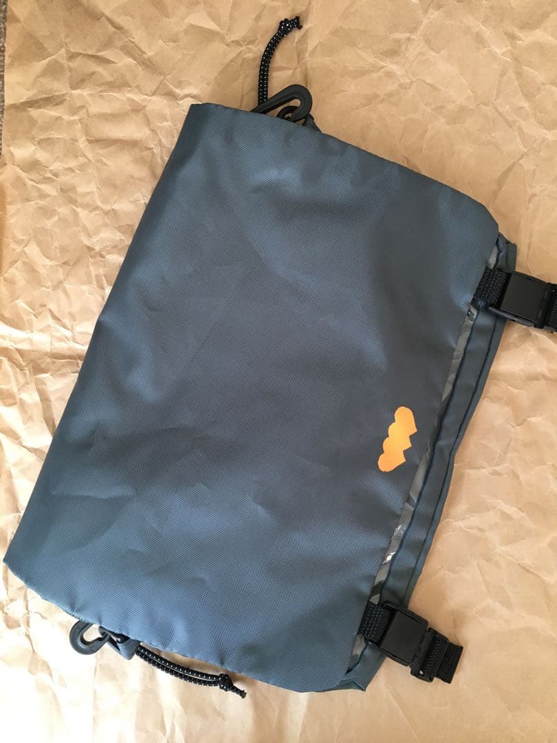 米津玄師　あっかんべポーチ　ショルダーバッグ 米津玄師 あっかんべポーチ ショルダーバッグ 米津玄師 あっかんべ