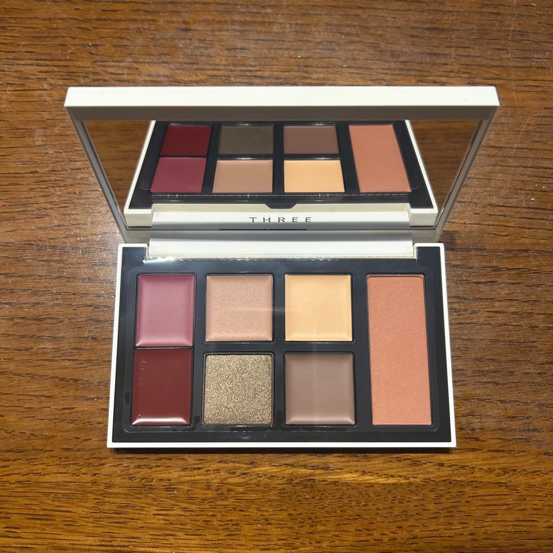 新品未使用！THREE スリー セレブレーションリベレーションパレット X02