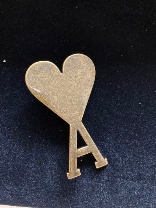 Ami parisのブローチ|mercariメルカリ官方指定廠商|Bibian比比昂代買代購