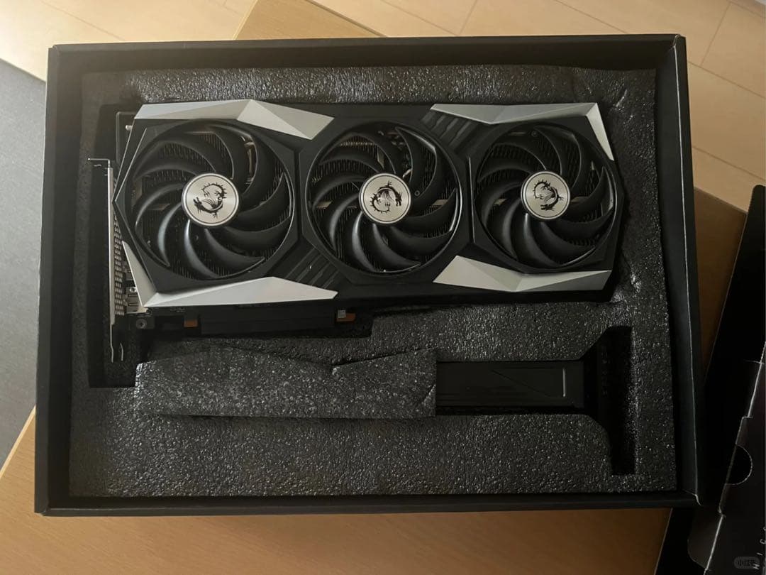 グラフィックボード・グラボ・ビデオカード AMD 6800xt MSI Amazon | MSI Radeon RX 6800 GAMING X TRIO 16G グラフィックスボード