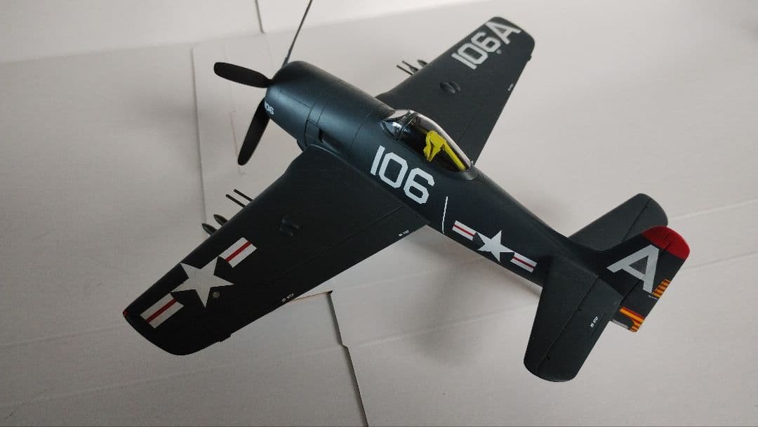 プラモデル完成機　1/48　F8F-1/2「USS Tarawa」