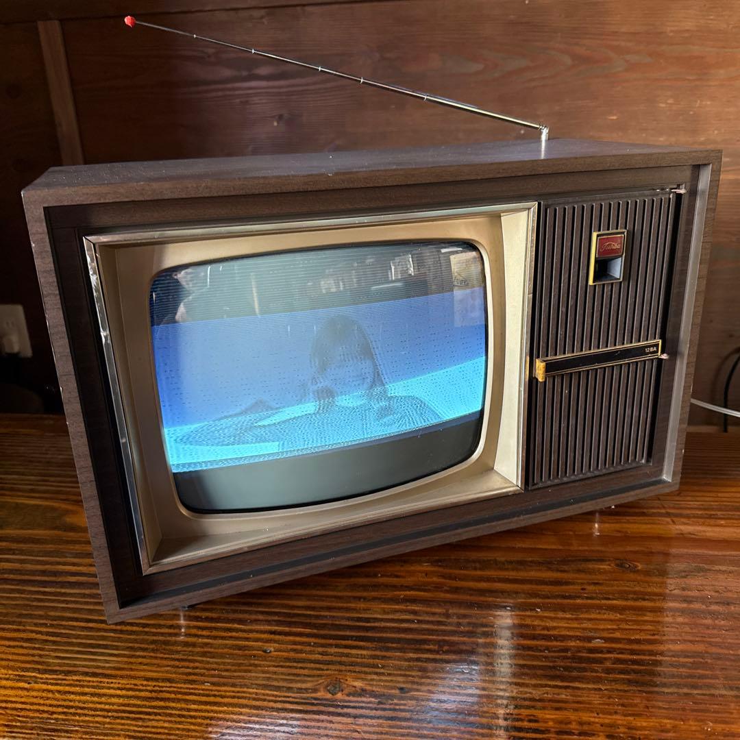 白黒テレビ 真空管 昭和レトロ - メルカリ