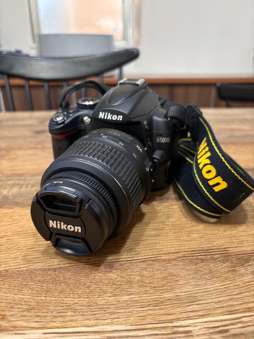 【美品】Nikon D5000 完動品　デジタル一眼レフカメラ Amazon | Nikon デジタル一眼レフカメラ D5000 ダブルズームキット